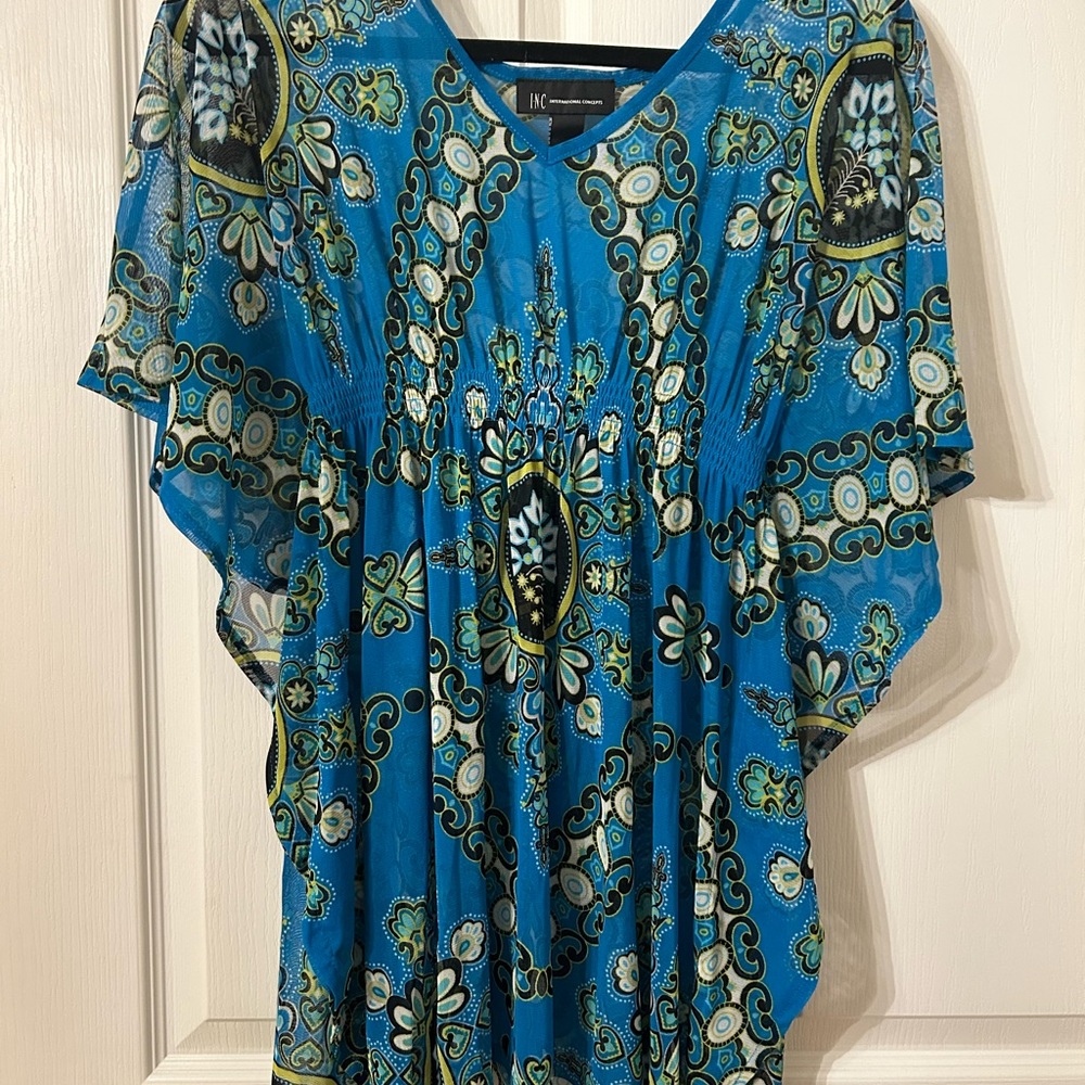 Blue Multicolor BoHo lightweight top.